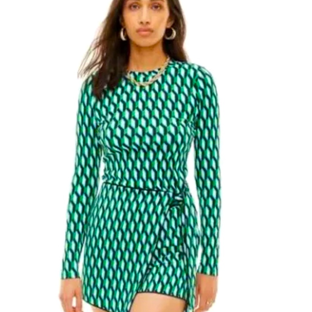 DVF for Target Long sleeve shirt 💙💚